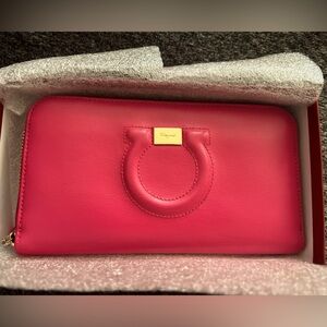 Ferragamo Leather Continental Wallet, pre-owned, bright pink